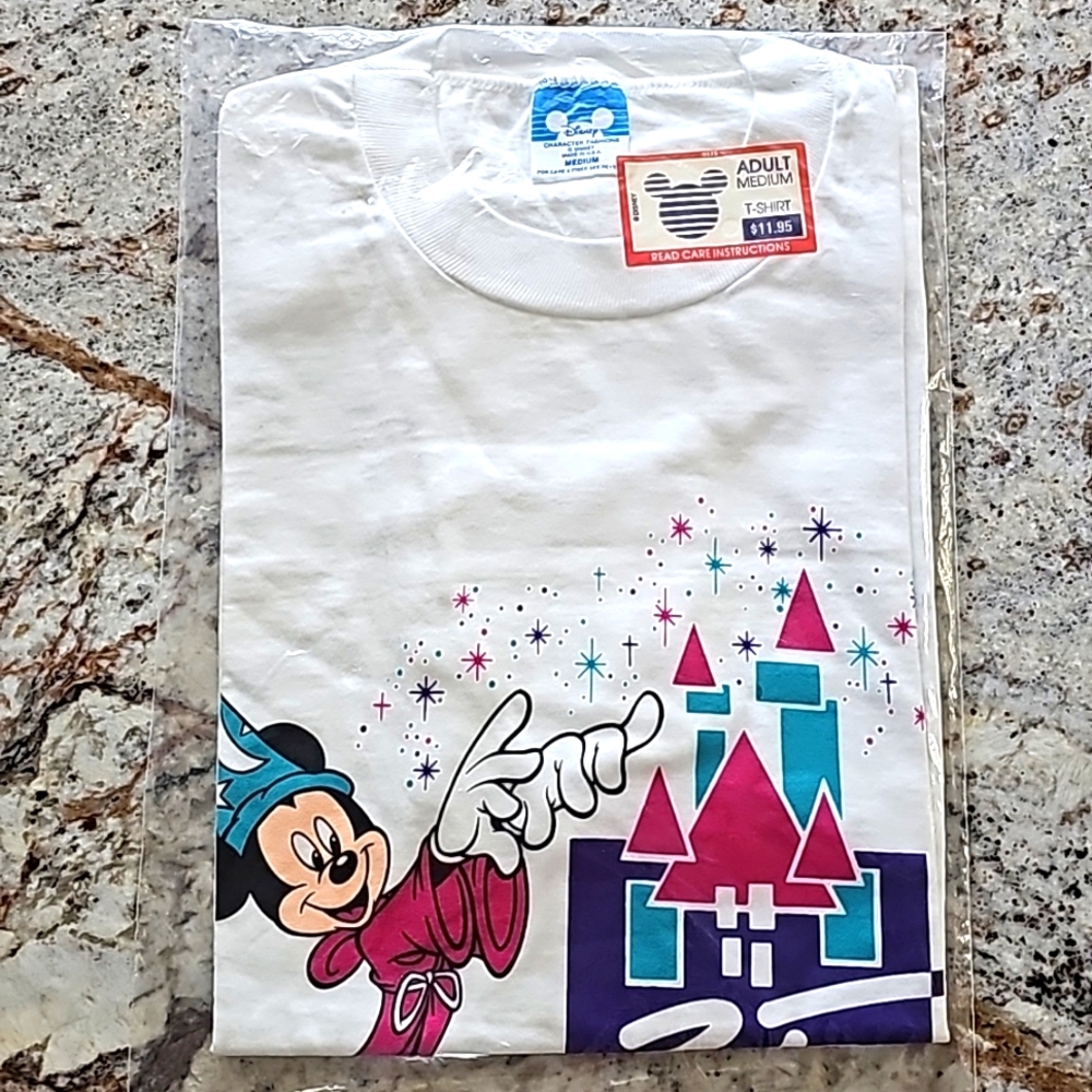 Vintage Disneyland 35th anniversary short sleeve t-shirt